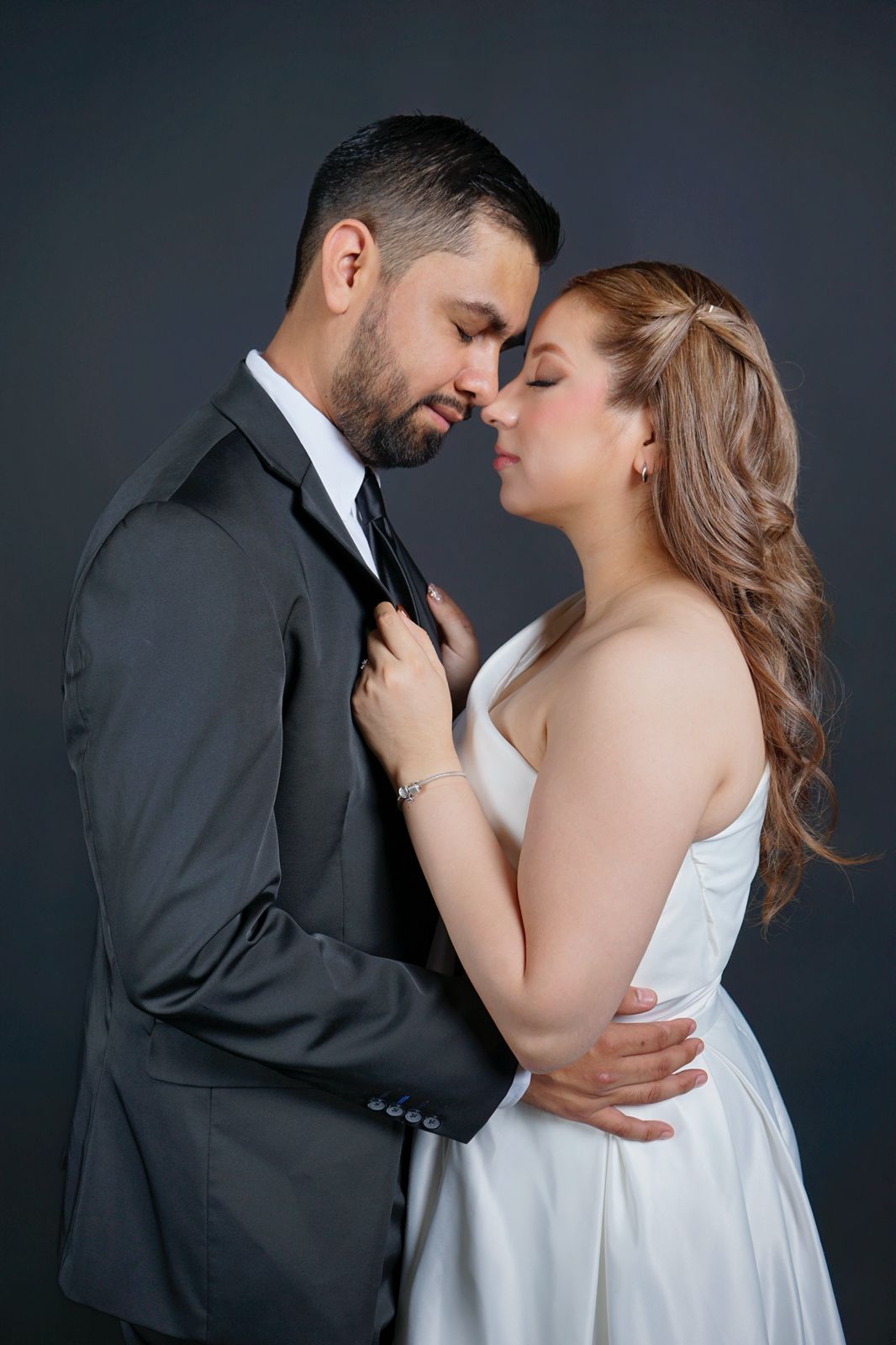 Mariana y Carlos celebrando